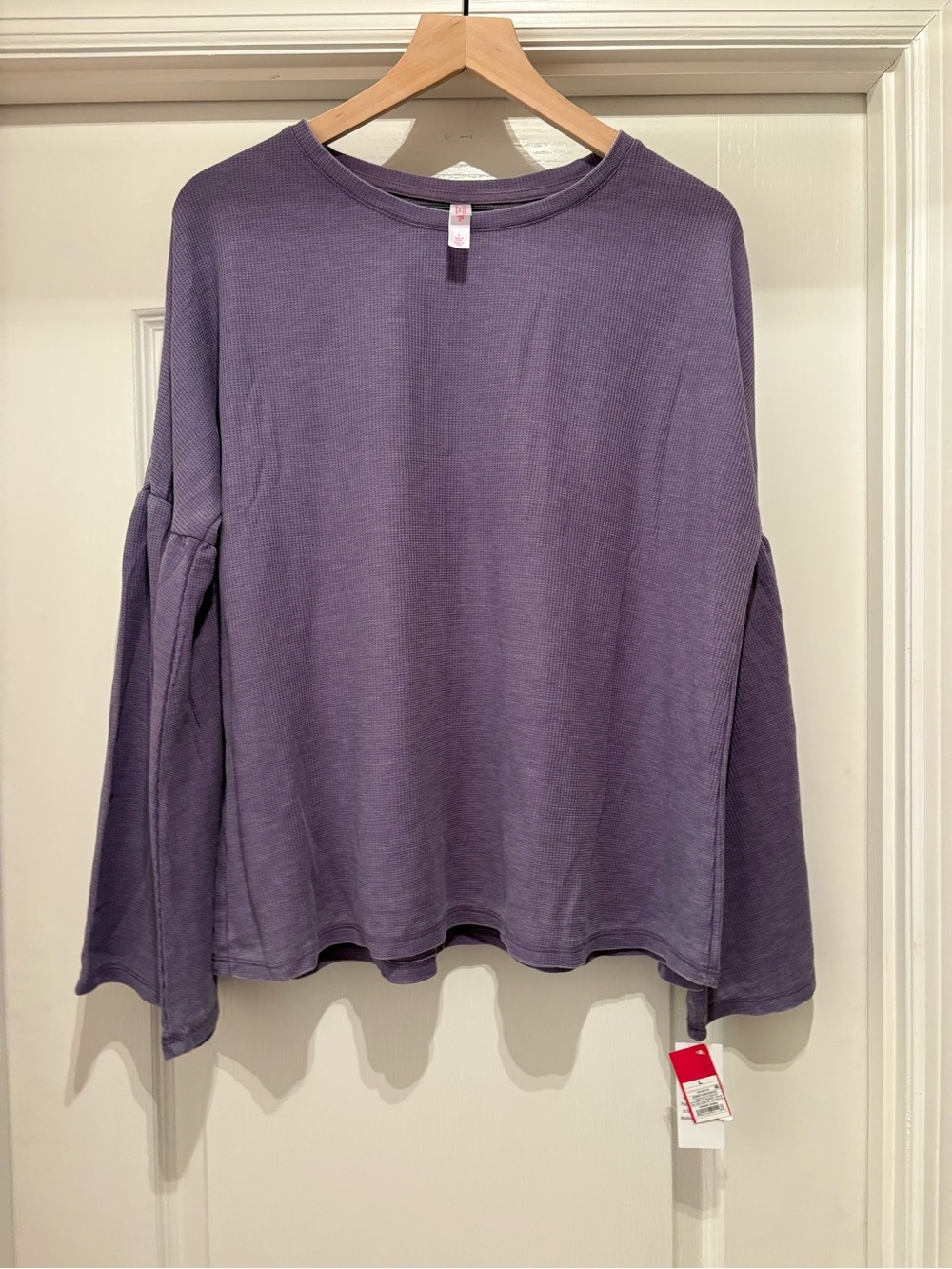 Women’s Xhilaration purple waffle long sleeve shirt w/bell sleeves size L NWT